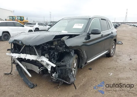 2021 BMW X3 xDrive30I z USA, uszkodzony, nr VIN 5UXTY5C0XM9E39935